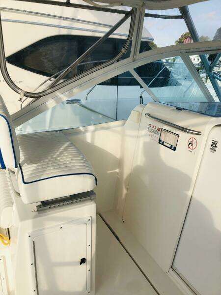 2000 Cabo 31 Express