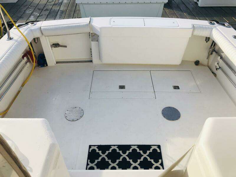 2000 Cabo 31 Express