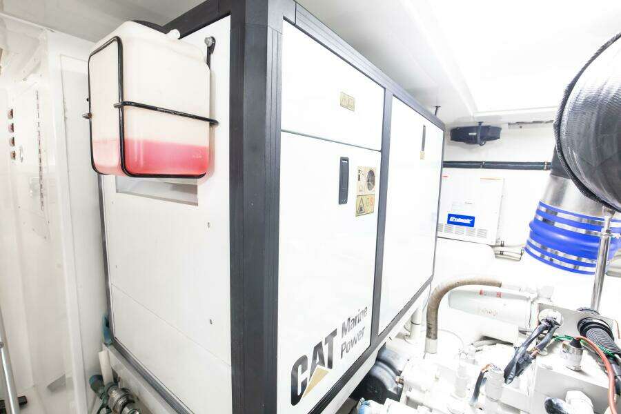 2015 Ocean Yachts 64 Convertible