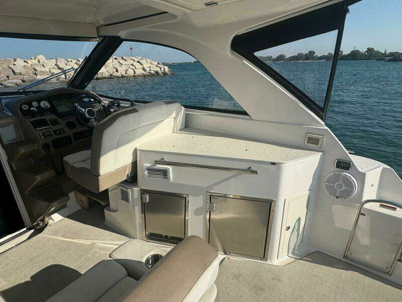 2016 Regal 35 Sport Coupe