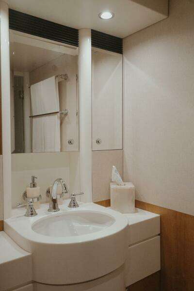 1996 87 Oceanfast Enclosed Bridge Sportfish - Aussie Rules