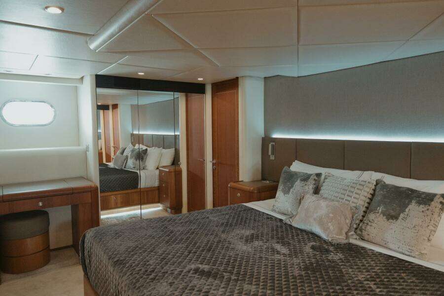 1996 87 Oceanfast Enclosed Bridge Sportfish - Aussie Rules