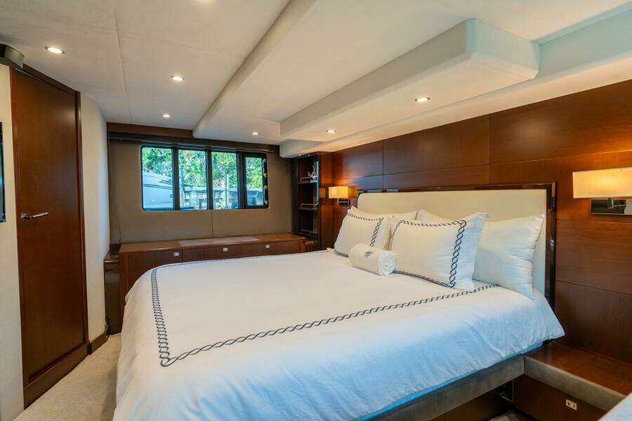 2012 Princess 64 Flybridge