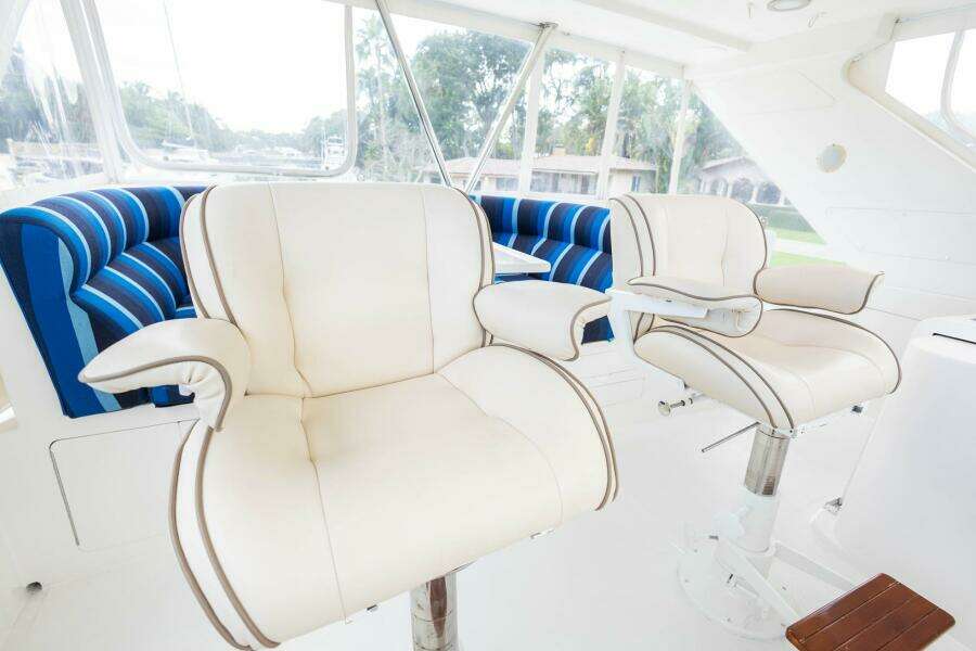 2005 Ocean Alexander Raised Pilothouse Flybridge Sedan