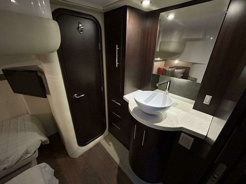 2018 Regal 42 Sport Coupe