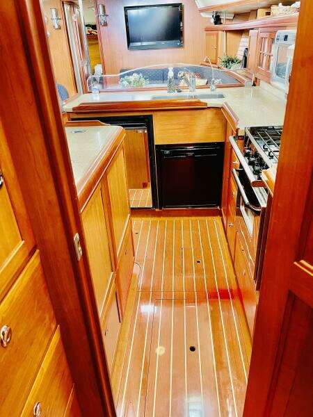 2007 Hunter 49