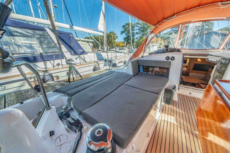 2022 Jeanneau Sun Odyssey 440