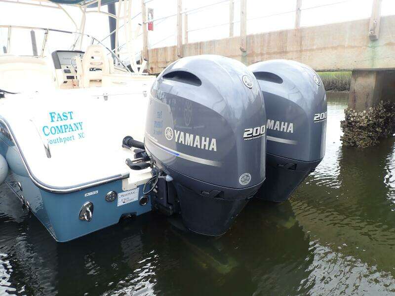 2021 Grady-White 275