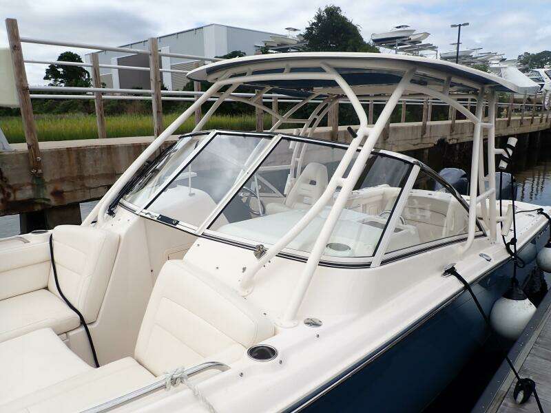 2021 Grady-White 275