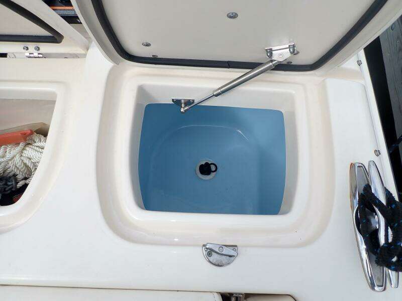 2021 Grady-White 275