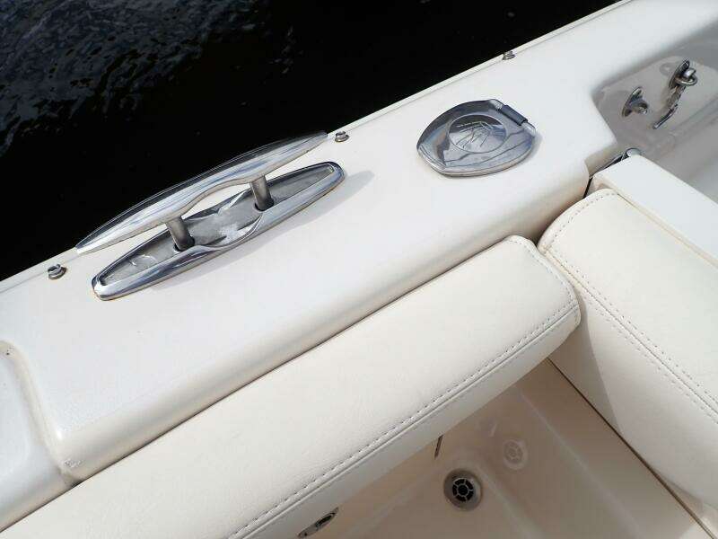 2021 Grady-White 275