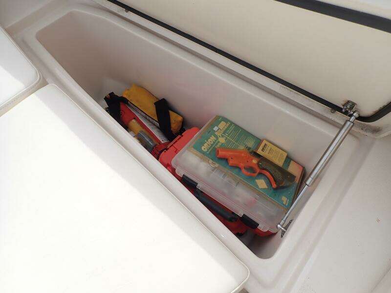 2021 Grady-White 275