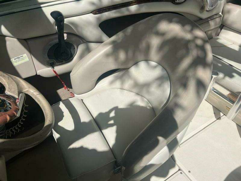 2003 Sea Ray 220 Bow Rider