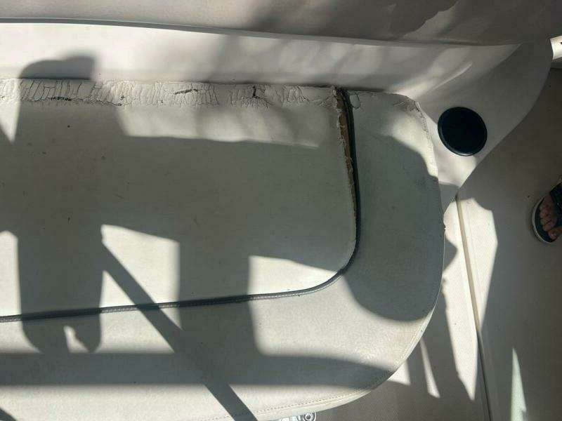 2003 Sea Ray 220 Bow Rider