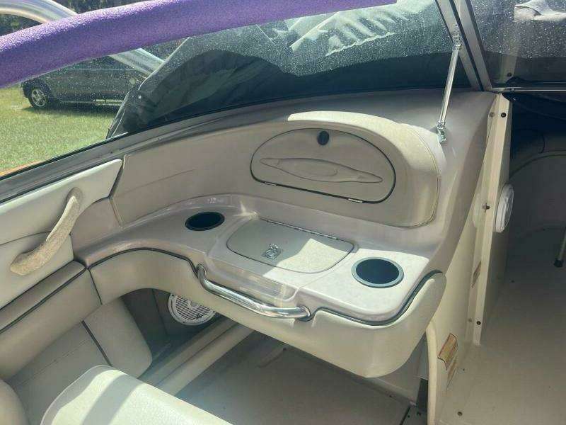 2003 Sea Ray 220 Bow Rider