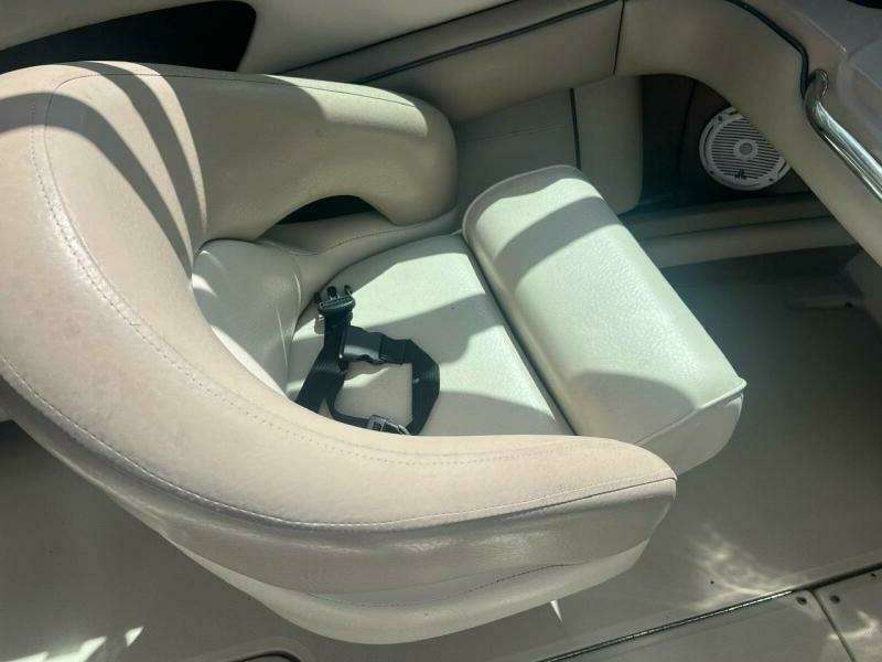 2003 Sea Ray 220 Bow Rider