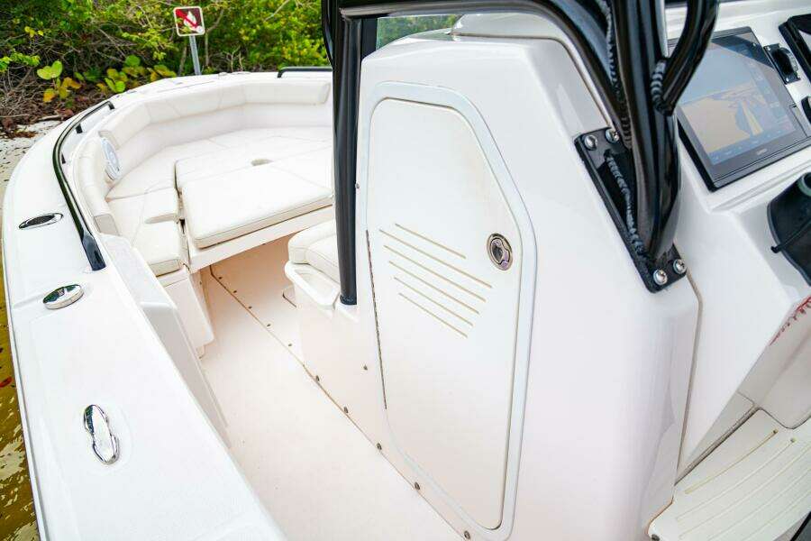 2018 Everglades 243 CC