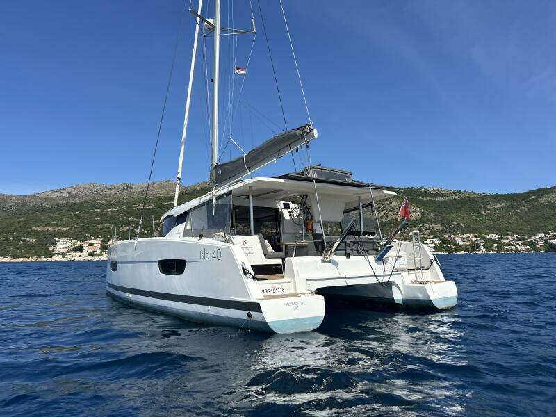 2021 Fountaine Pajot Isla 40