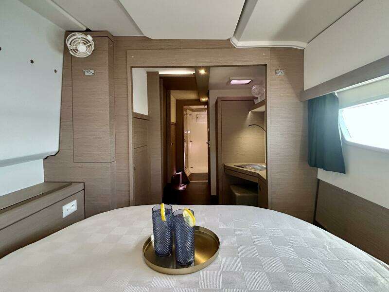 2021 Fountaine Pajot Isla 40