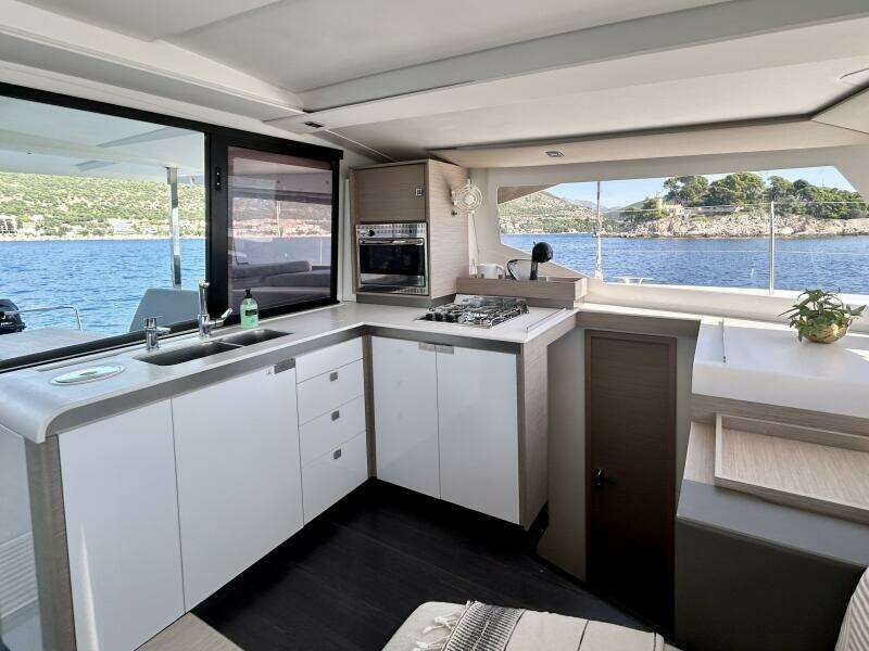 2021 Fountaine Pajot Isla 40