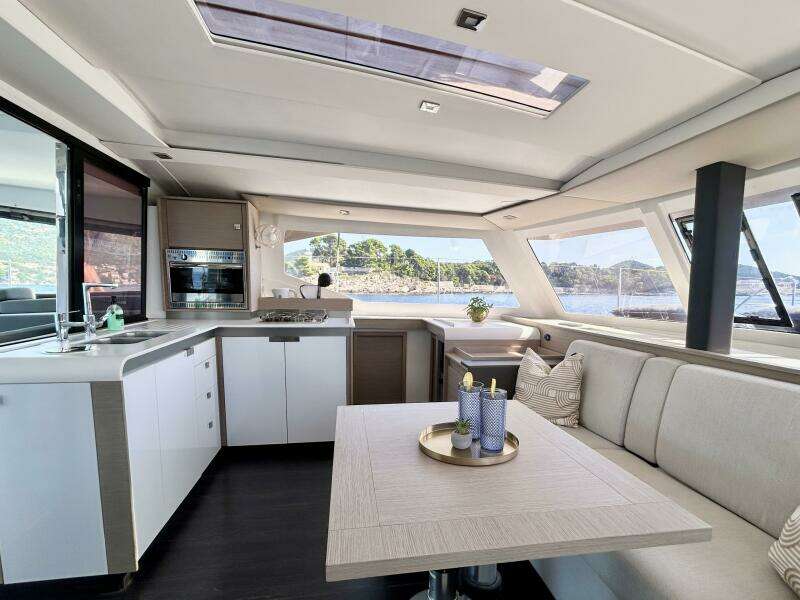 2021 Fountaine Pajot Isla 40