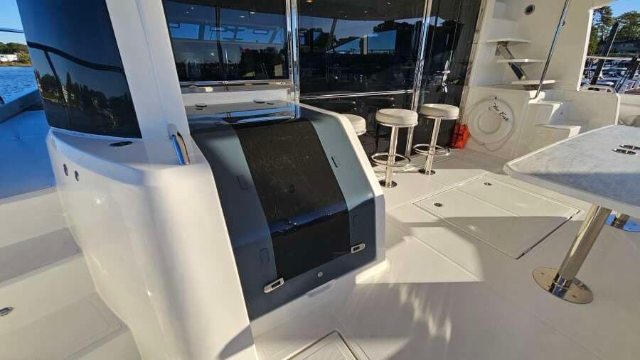 2023 Aquila 54 Yacht