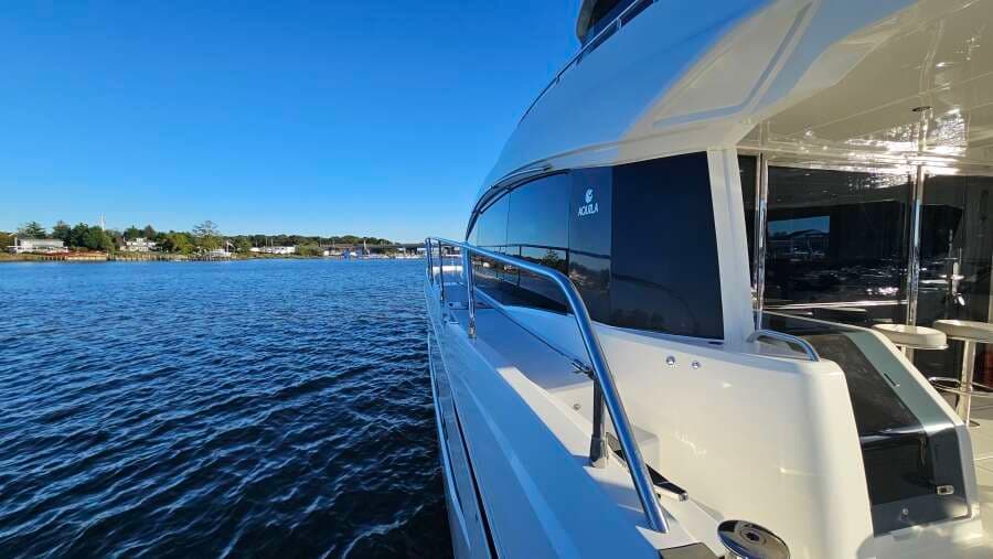 2023 Aquila 54 Yacht