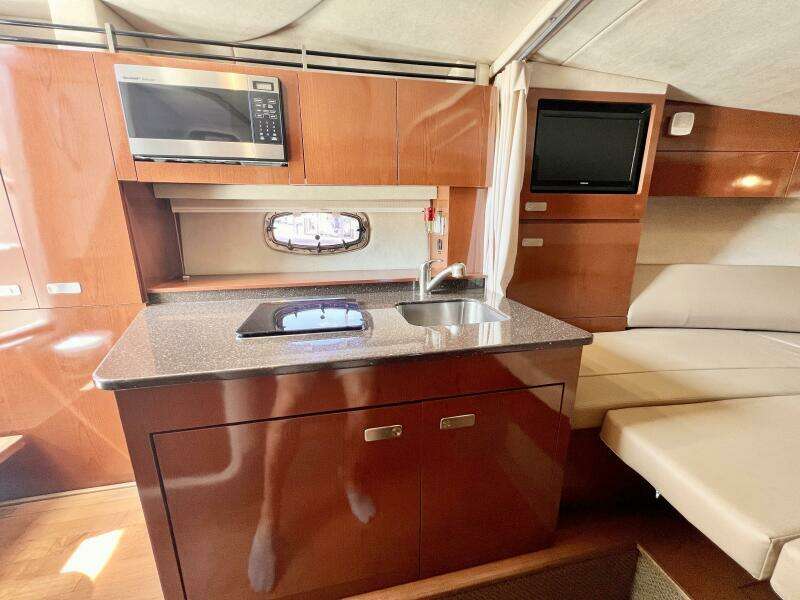 2012 Sea Ray 310 SunDancer