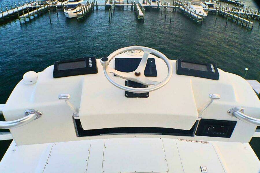 2001 Donzi 73' Sport Fish  Tower 1