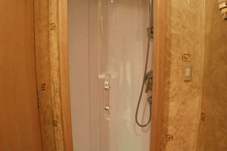 2001 Donzi 73' Sport Fish  VIP Head 3