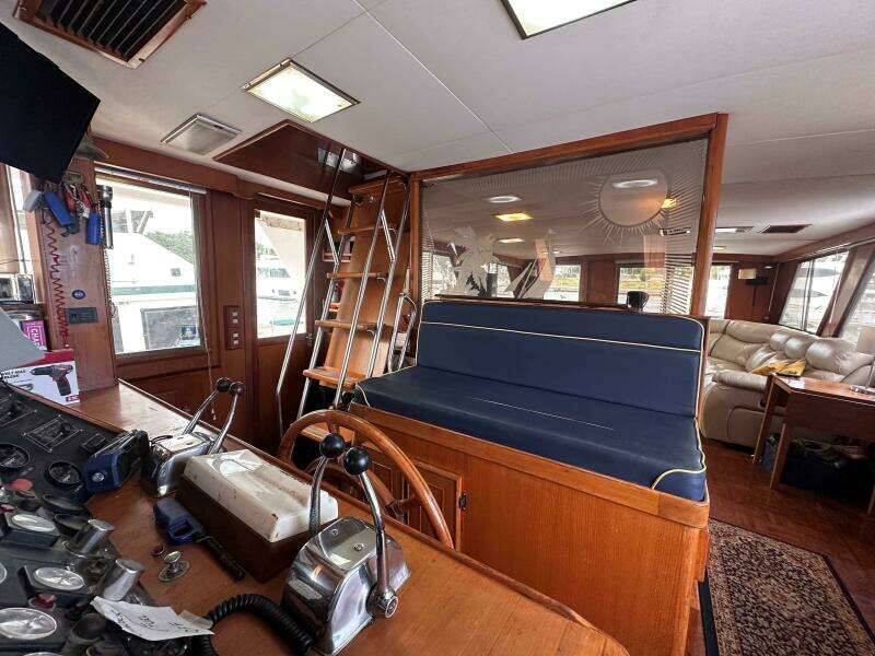 1013 Padraigin Lower Helm Seat