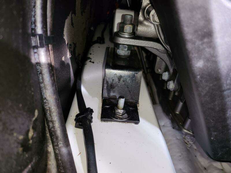 Engine mounts