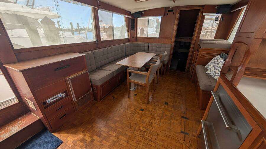 1983 Grand Banks 42 Classic