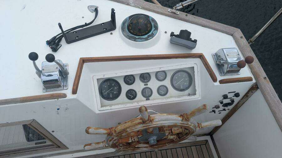 1983 Grand Banks 42 Classic