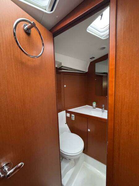 2017 Beneteau Oceanis 45