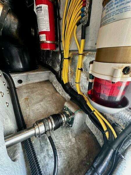 2001 Silverton 42 Convertible