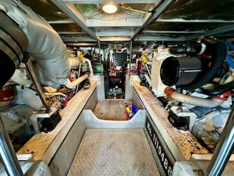 2001 Silverton 42 Convertible