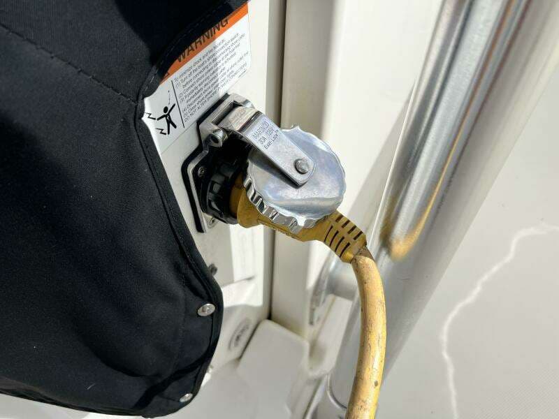 2009 Hydra-Sports 2500 Vector