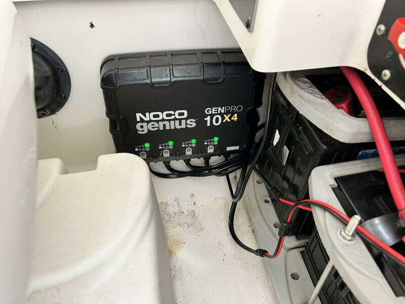 2009 Hydra-Sports 2500 Vector