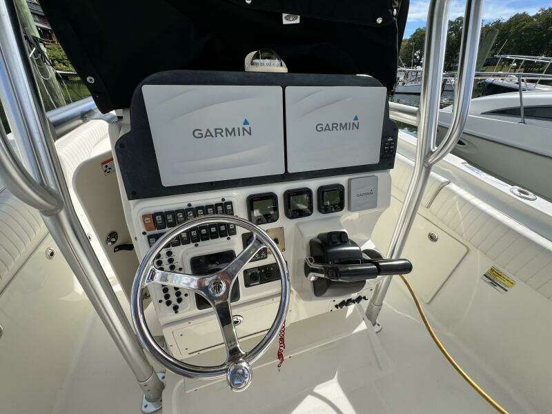 2009 Hydra-Sports 2500 Vector