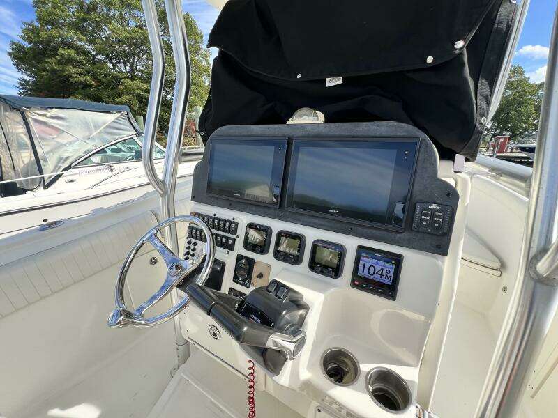 2009 Hydra-Sports 2500 Vector