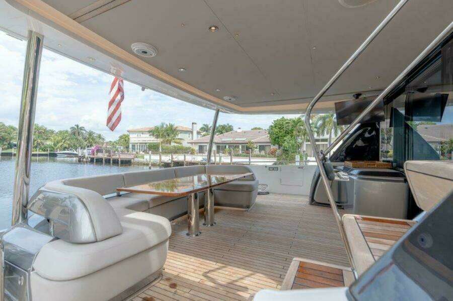 Princess 85 Kaos Aft Deck