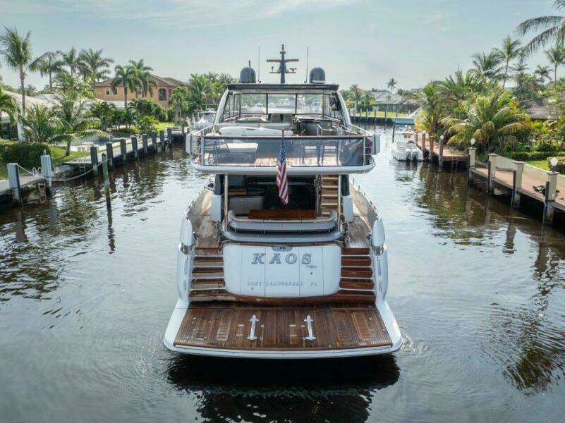 Princess 85 Kaos Swim Platform