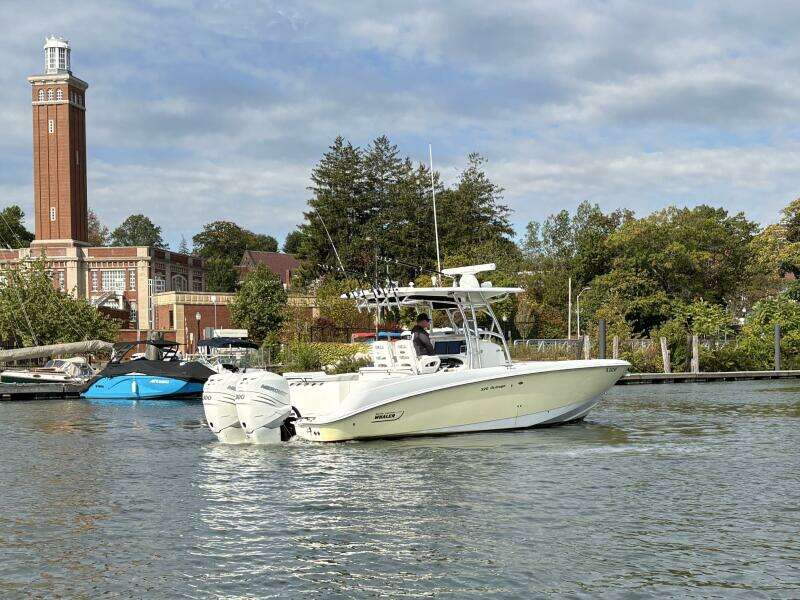 2008 Boston Whaler 320 Outrage Starboard side
