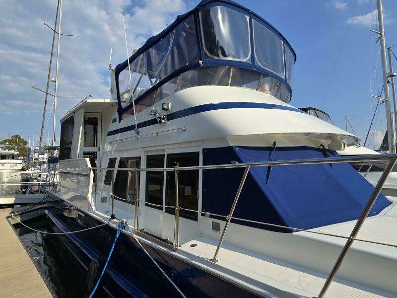 1987 Nova Marine Moorea