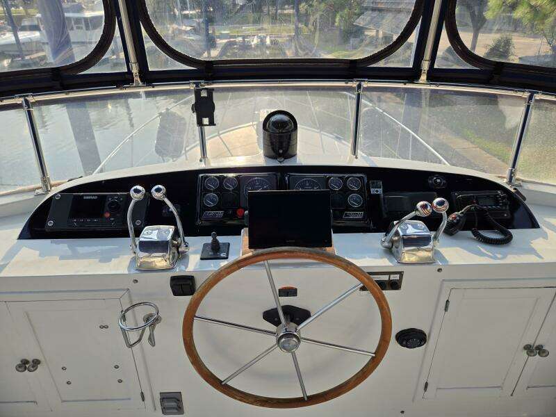 1987 Nova Marine Moorea