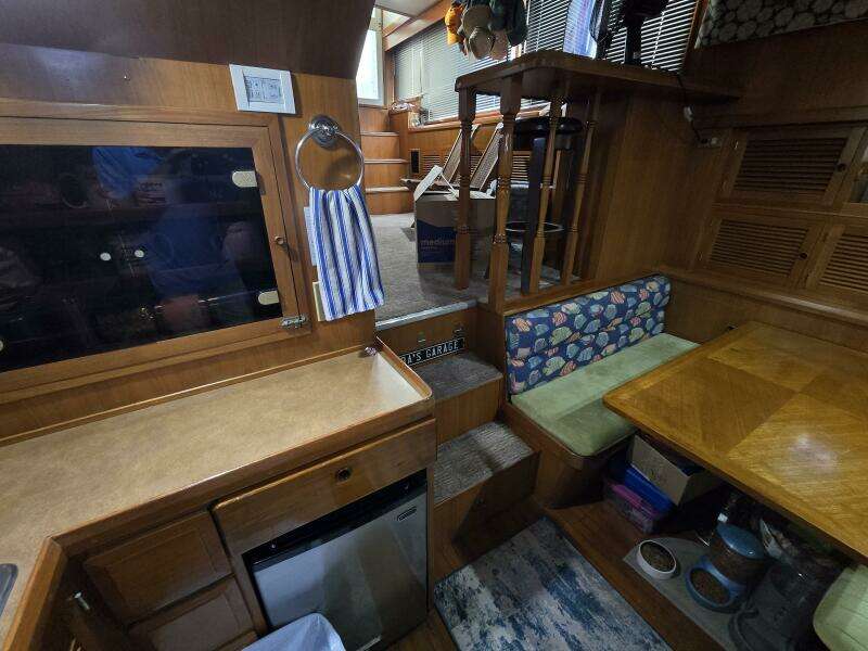 1987 Nova Marine Moorea