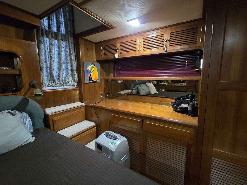 1987 Nova Marine Moorea