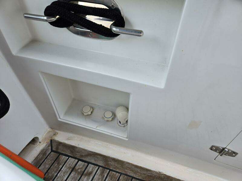 1987 Nova Marine Moorea