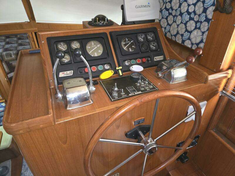 1987 Nova Marine Moorea